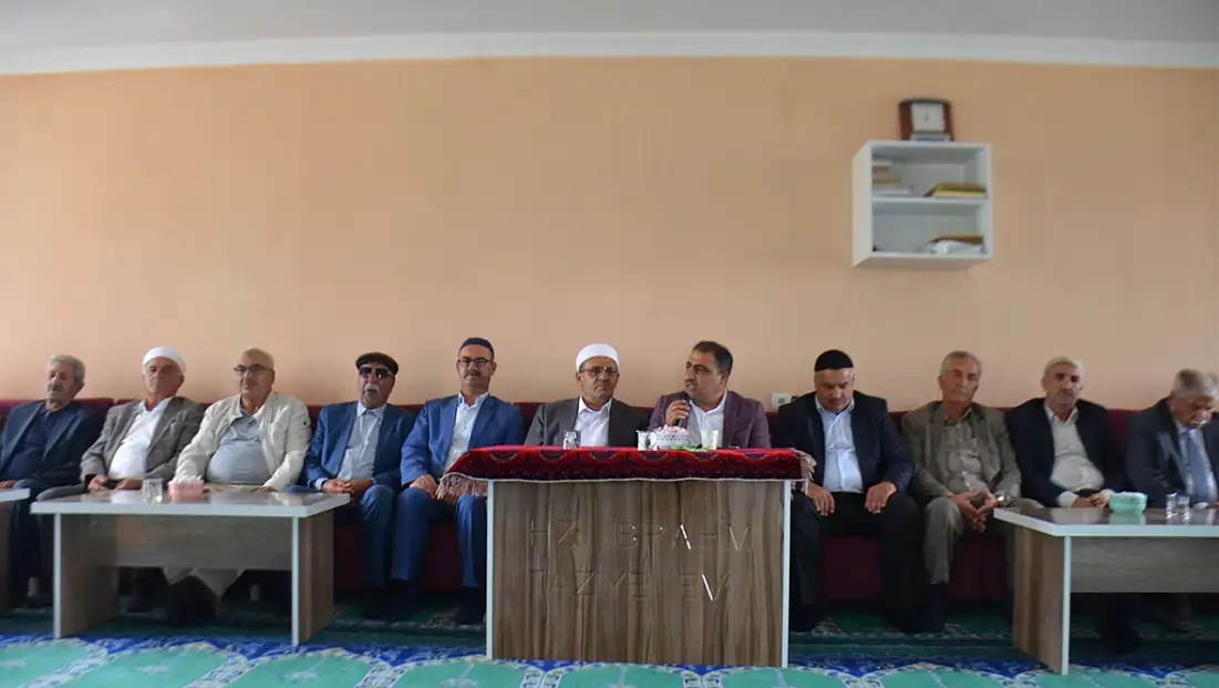 15 yıllık husumet camide son buldu: İki aile kucaklaşarak barıştı