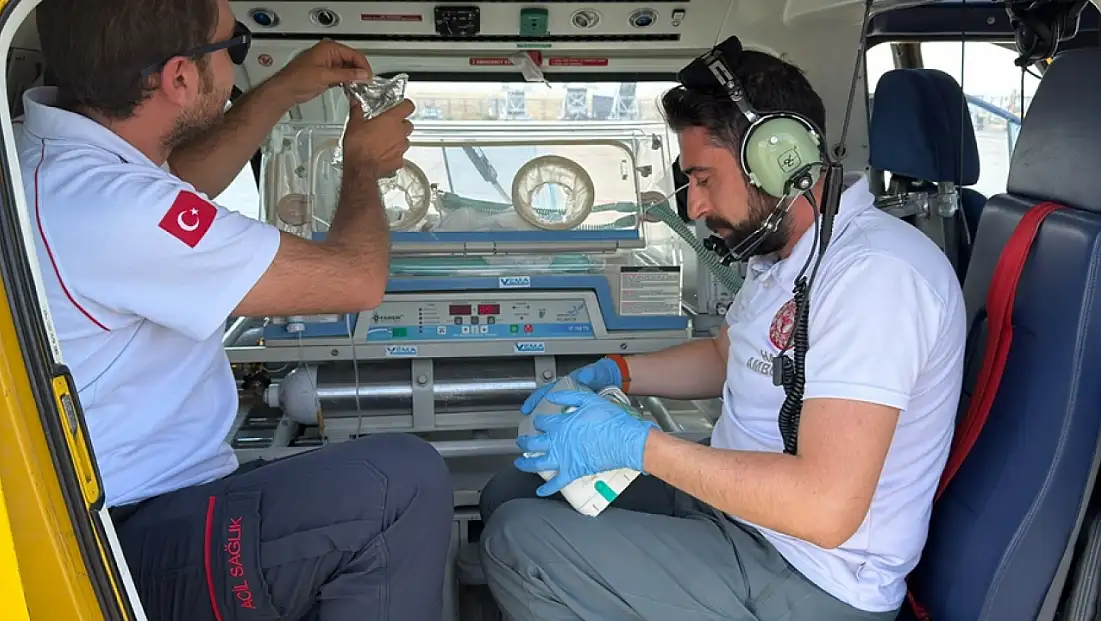 720 gramlık bebeğin yaşam mücadelesinde hava ambulansı seferber oldu