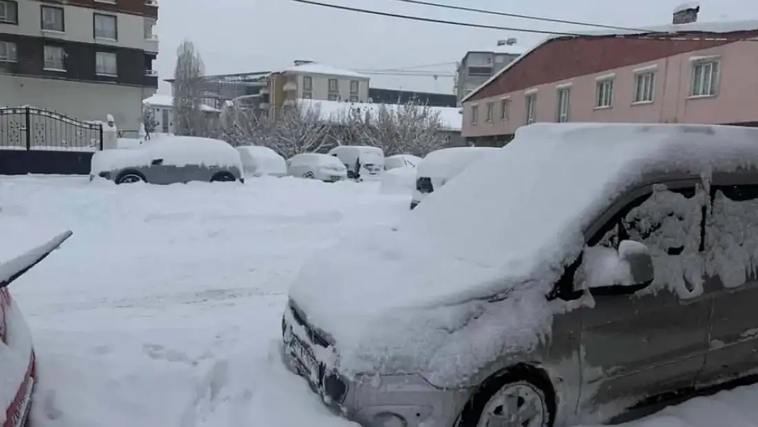Ağrı’da Okullar Tatil mi? 2 Ocak Cuma Yarın Kar Tatili Var mı?