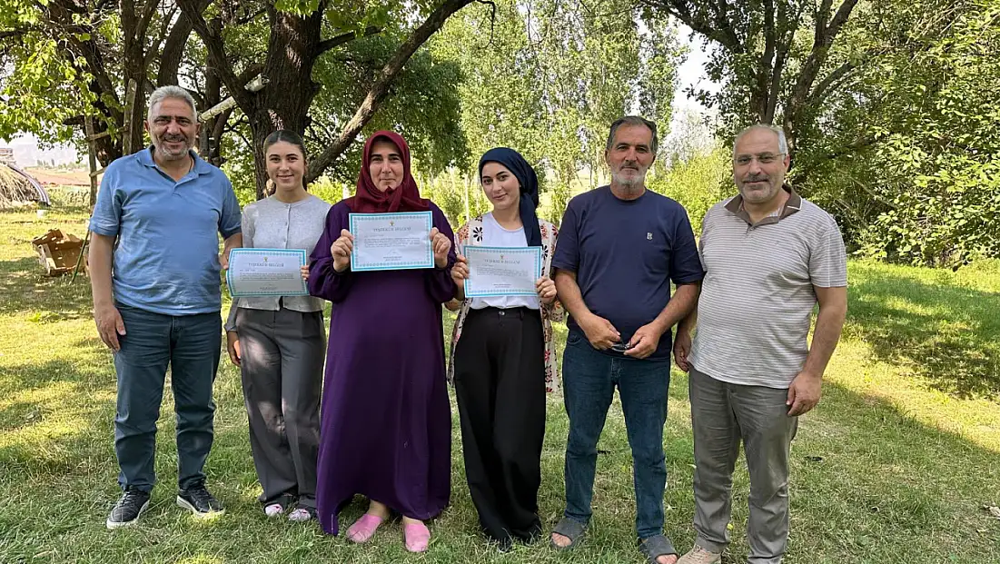 AK Parti Doğubayazıt'ta köylerde üye ziyaretlerini sürdürüyor