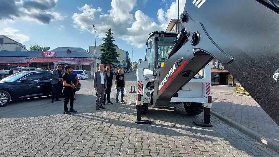 Arpaçay Belediyesi’ne Modern Bir İş Makinesi Kazandırıldı