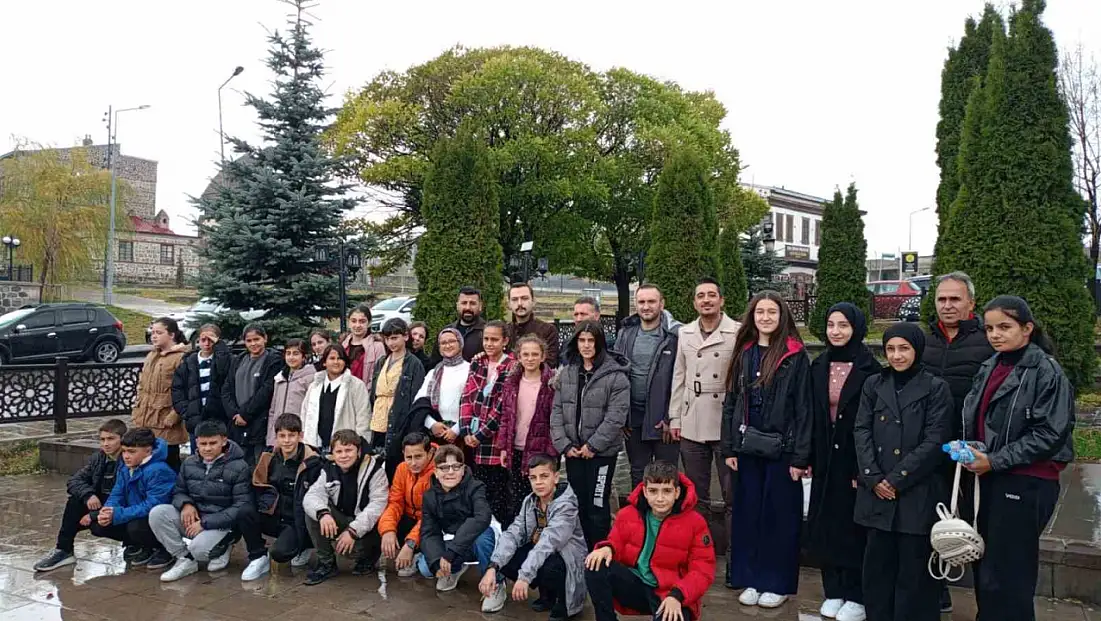 Aşkaleli Öğrenciler Erzurum’da Tarihi Yolculuğa Çıktı