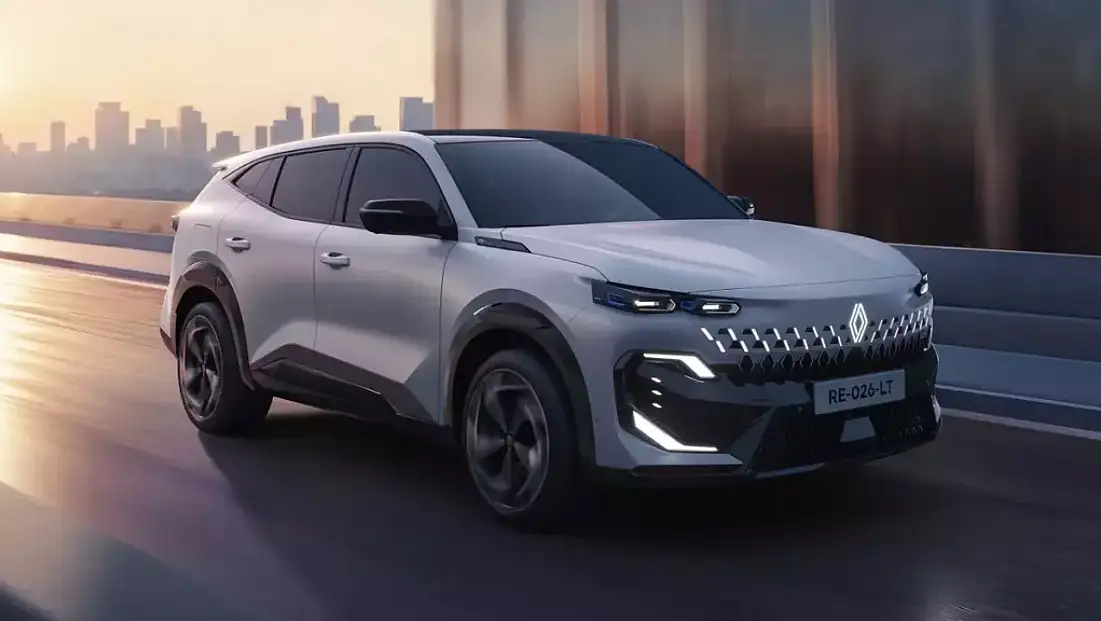 Bakıp Bakıp İç Çektiren Yasaklı Güzellik: Renault Filante Sahneye Çıktı!