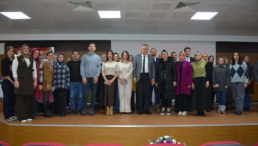 Bitlis'te Aile Sağlığı Çalışanlarına Bağışıklama Eğitimi Tamamlandı