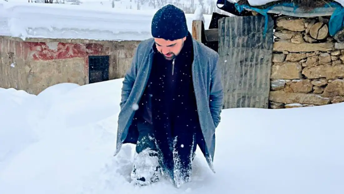 Bitlis'te Görev Aşkı: Din Görevlileri Kar Yağışına Rağmen Hizmette