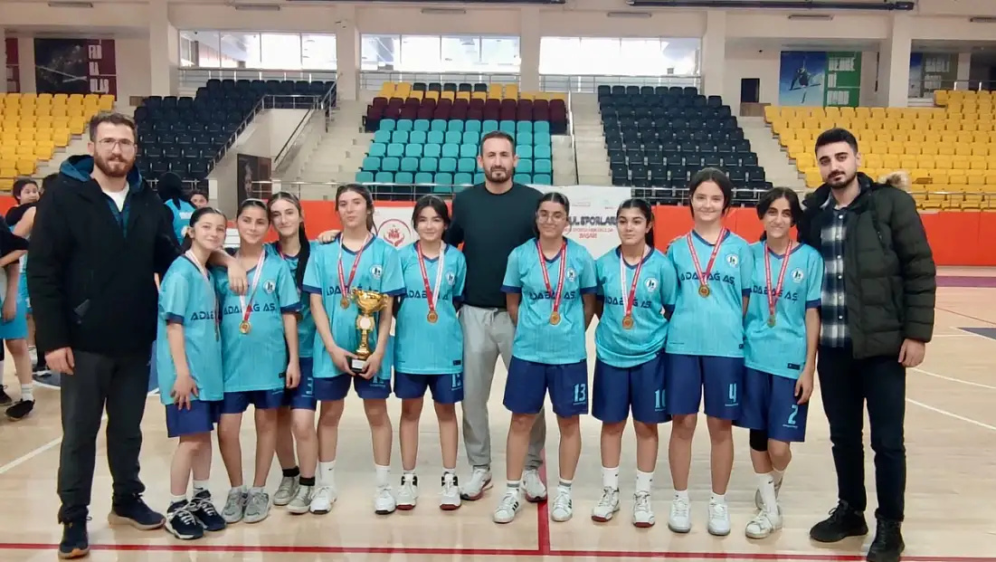 Bitlis'te Okul Sporları Basketbol Yıldız Kızlar Birinciliği Tamamlandı