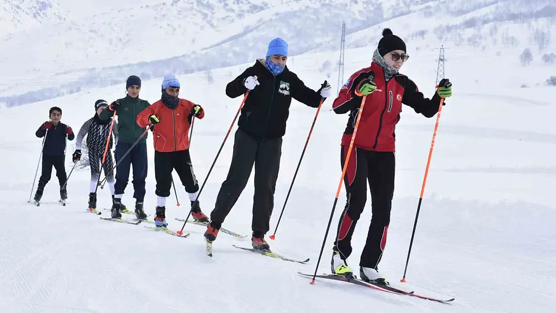 Bitlisli sporcular kışı avantaja çevirdi