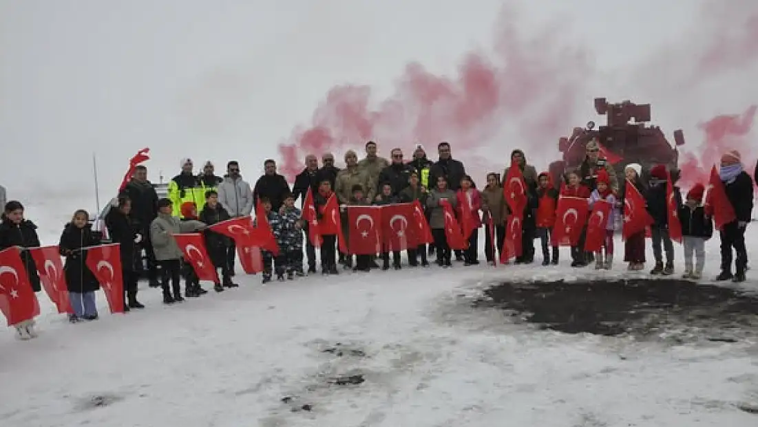 Bulanık’ta Çocuklara Yönelik Jandarma Tanıtım Etkinliği Düzenlendi