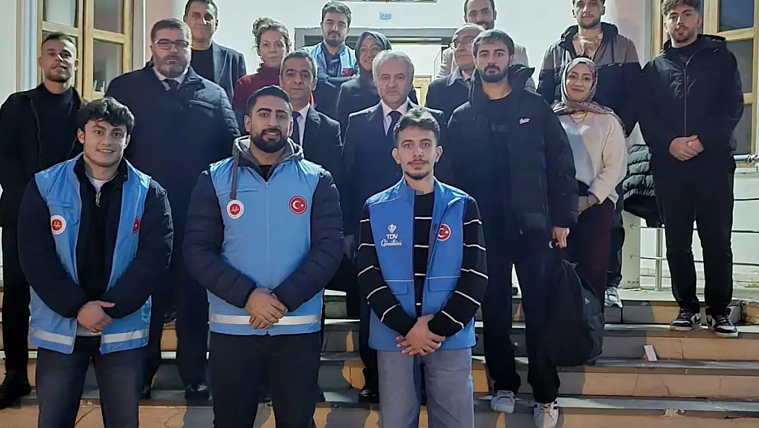 Diyanet Genç Gönüllülerden Sevgi Evlerine Anlamlı Ziyaret