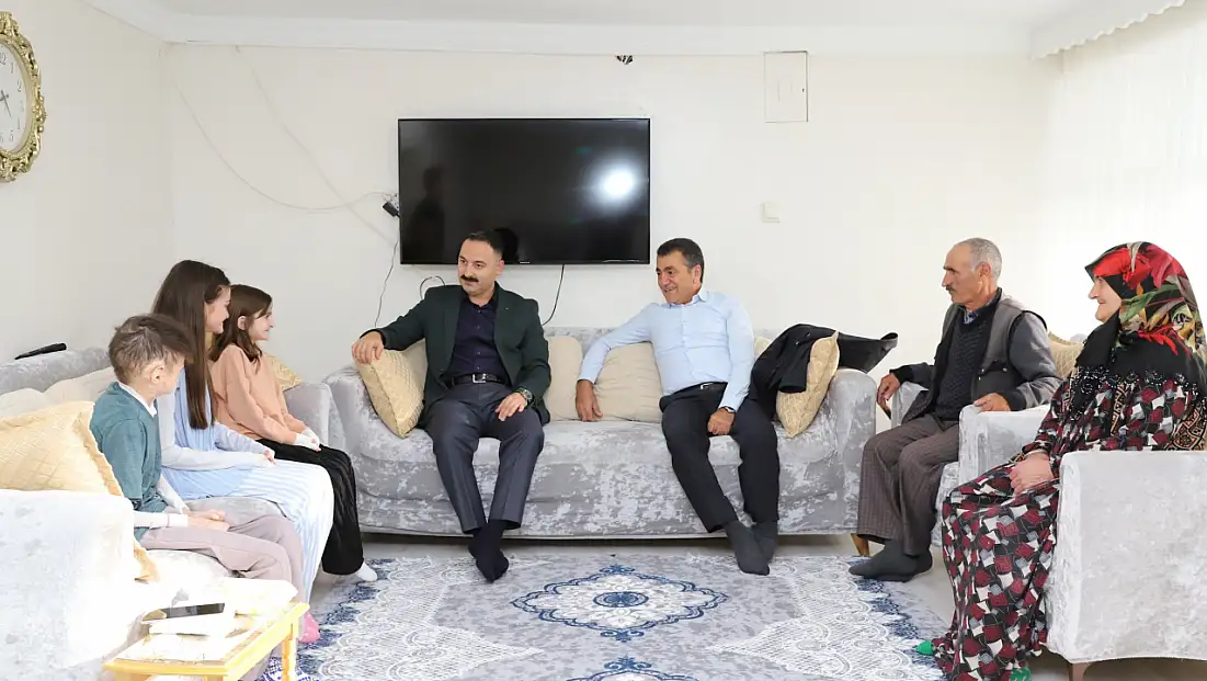 Doğubayazıt’ta özel gereksinimli vatandaşlara evlerinde ziyaret