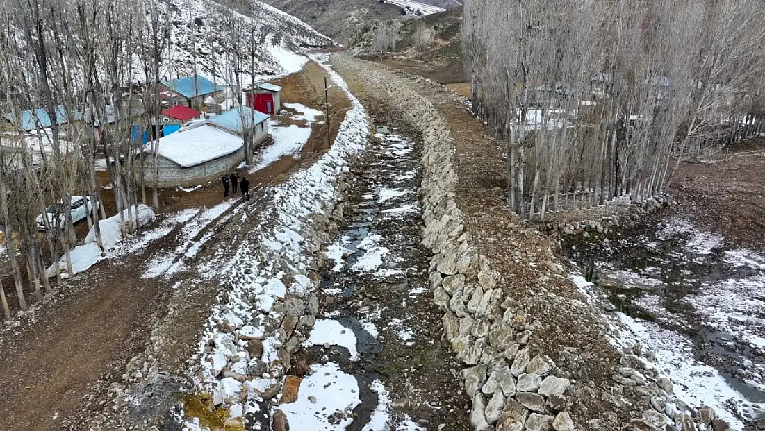 Erciş Şeytanova Köyü’nde Dere Islahı Çalışmaları Tamamlandı