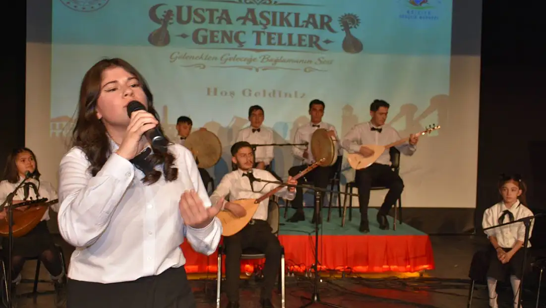 Erzurum Aziziye Gençlik Merkezi’nde Türkülerle Dolu Gece