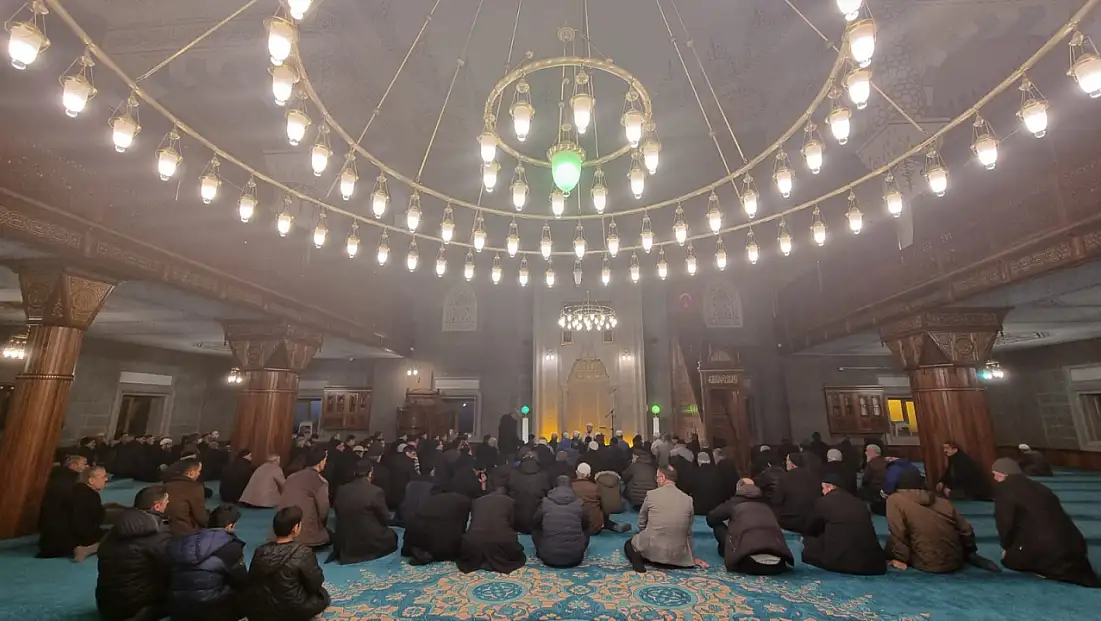 Erzurum’da 1001 Hatim Programlarının Üçüncüsü Müderris Ahmet Efendi Camii’nde Gerçekleştirildi