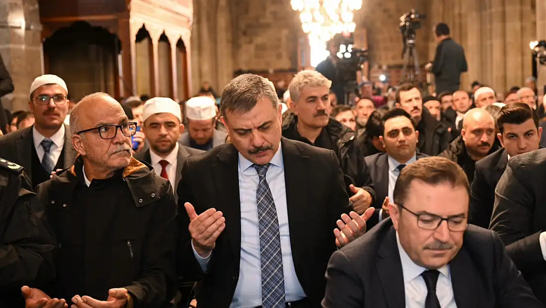 Erzurum’da Asırlık '1001 Hatim' Geleneğinin Duası Ulu Cami’de Yapıldı
