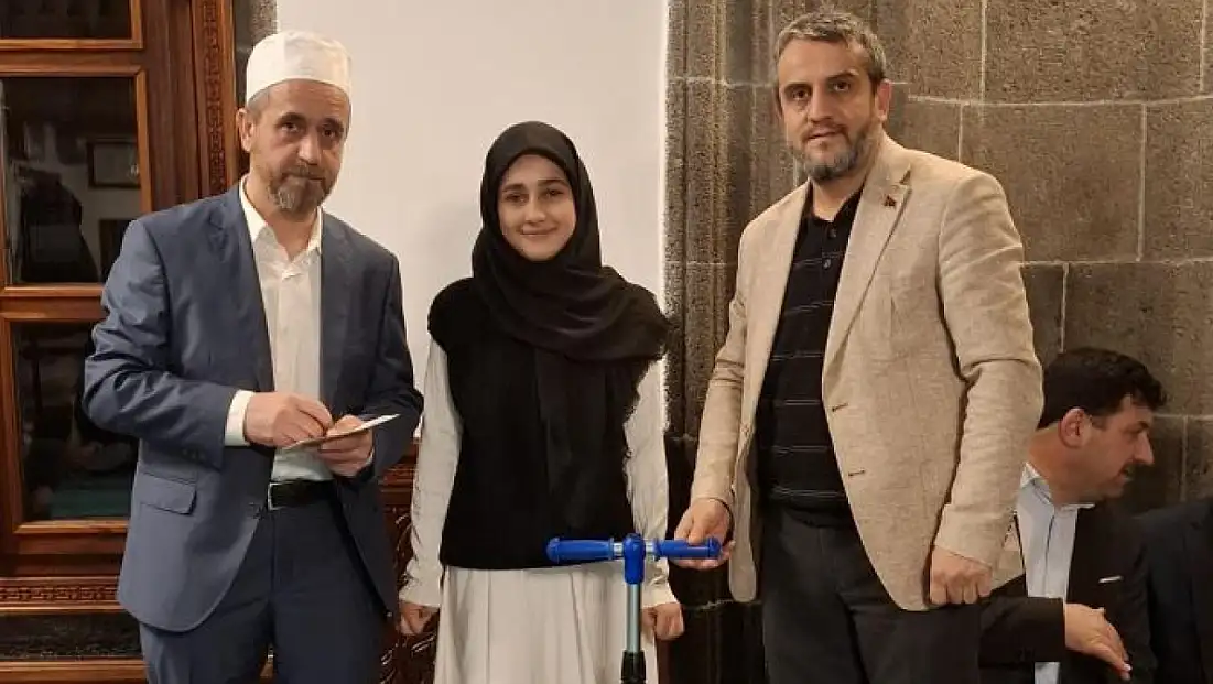 Erzurum’da Gençler Camide Buluştu, Ödüllerine Kavuştu