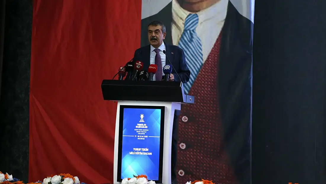 Erzurum’da siyasetin gündemi İstanbul oldu