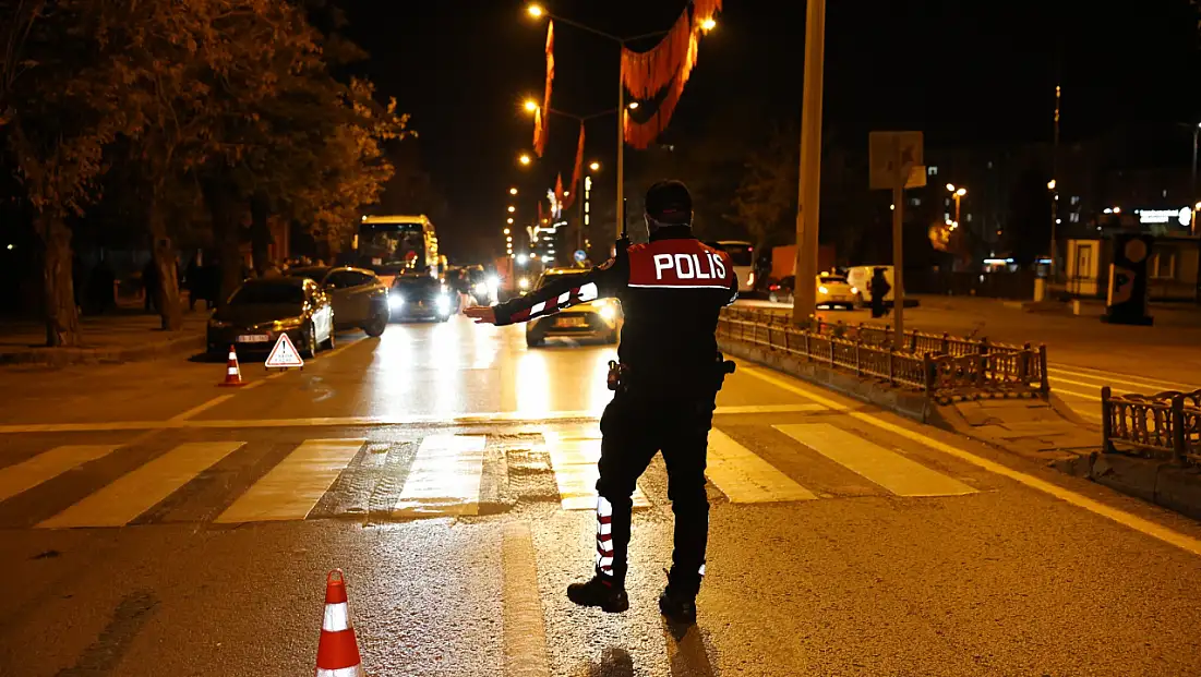 Erzurum Emniyet Müdürü Asayiş Uygulamasını Denetledi