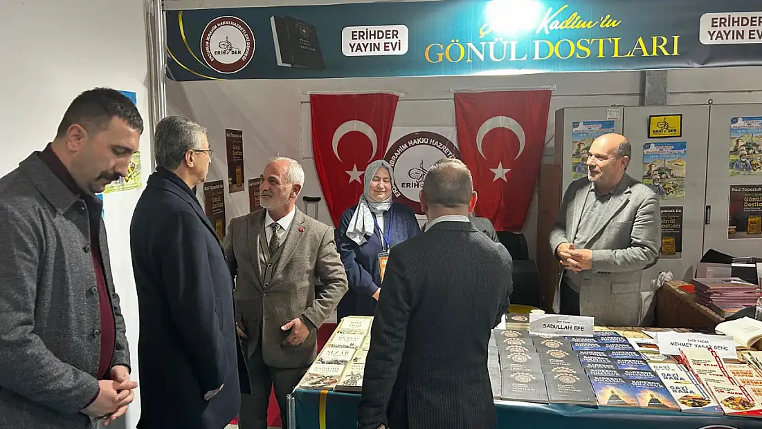 Erzurum Kitap Fuarı’na Yoğun İlgi: Prof. Dr. Kamil Aydın’dan Teşekkür Mesajı
