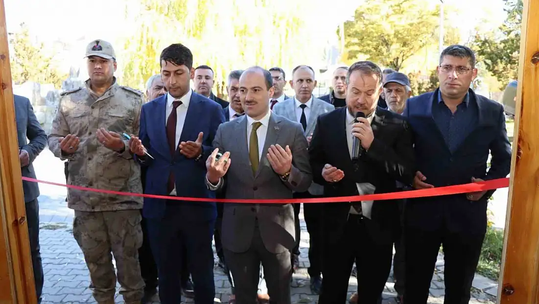 Erzurum Oltu'da Filistin'e Destek İçin Hayır Çarşısı Düzenlendi