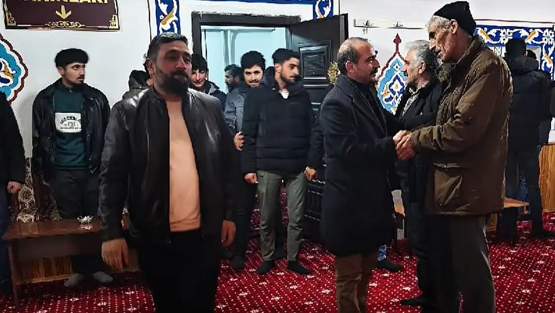 Erzurum Tekman'da  Hacıömer Mahallesi’nde Halk Buluşması Gerçekleştirdi
