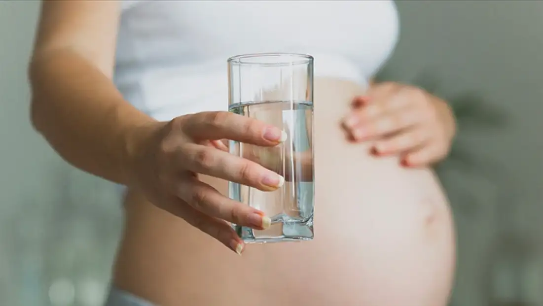 Gebelikte yetersiz ve aşırı su tüketimi sağlığı etkileyebilir