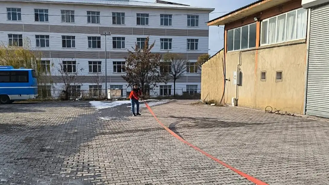 Güroymak Belediyesi İtfaiye Personeline Kapsamlı Eğitim