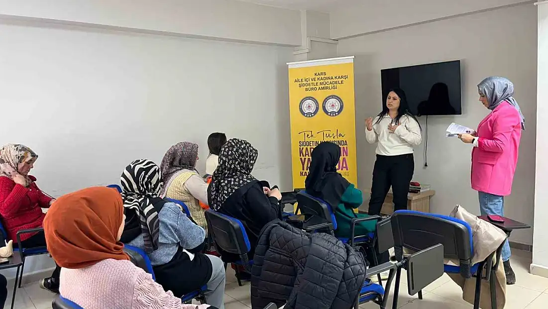 Kars'ta Kadın Destek Uygulaması KADES için bilgilendirme etkinliği düzenlendi