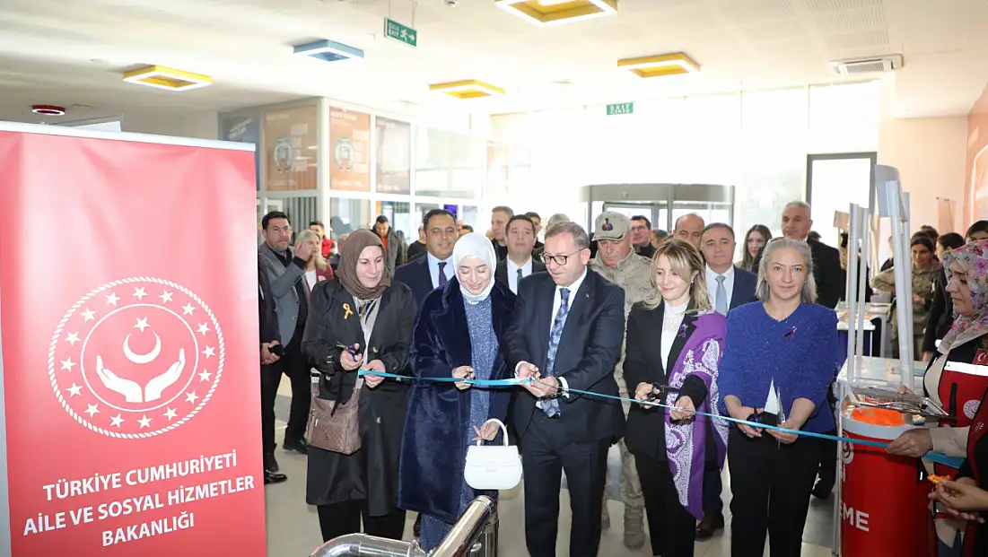 Kars’ta Kadına Yönelik Şiddete Karşı Farkındalık Etkinliği Düzenlendi