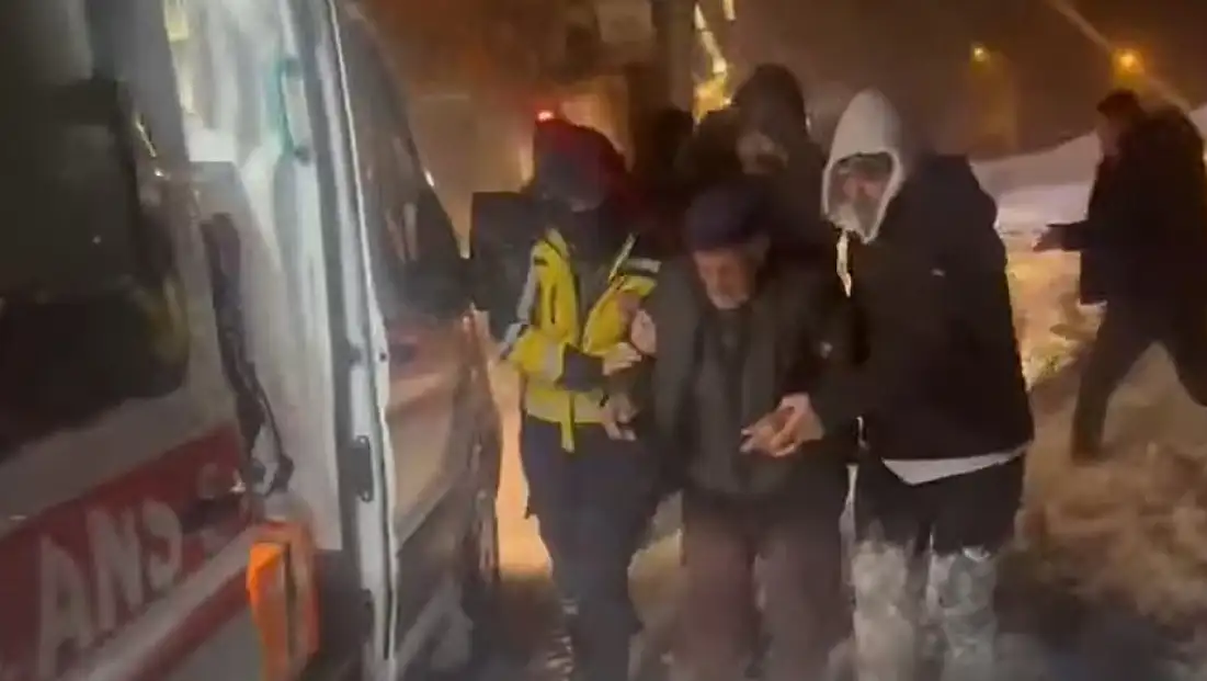 Kars’ta Kapanan Köy Yolunda Sağlık Seferberliği