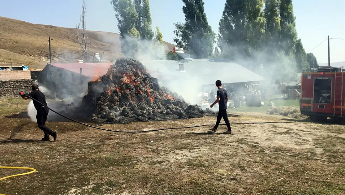 Kars’ta korkutan yangın: 900 balya ot küle döndü