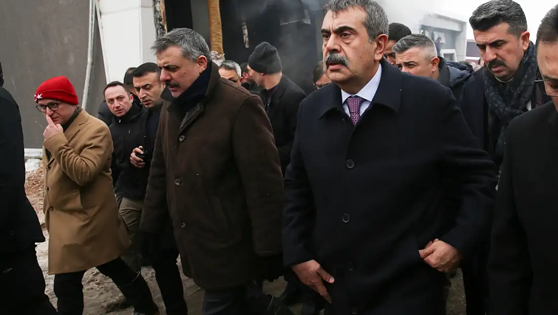 Keresteciler sitesindeki yangında acı bilanço: Bakan Tekin olay yerine gitti