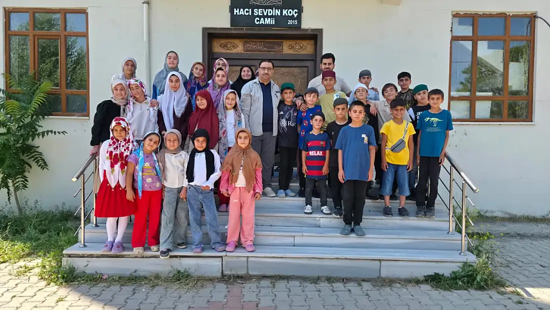 Müftü Demirkaynak öğrencilerin heyecanına ortak oldu