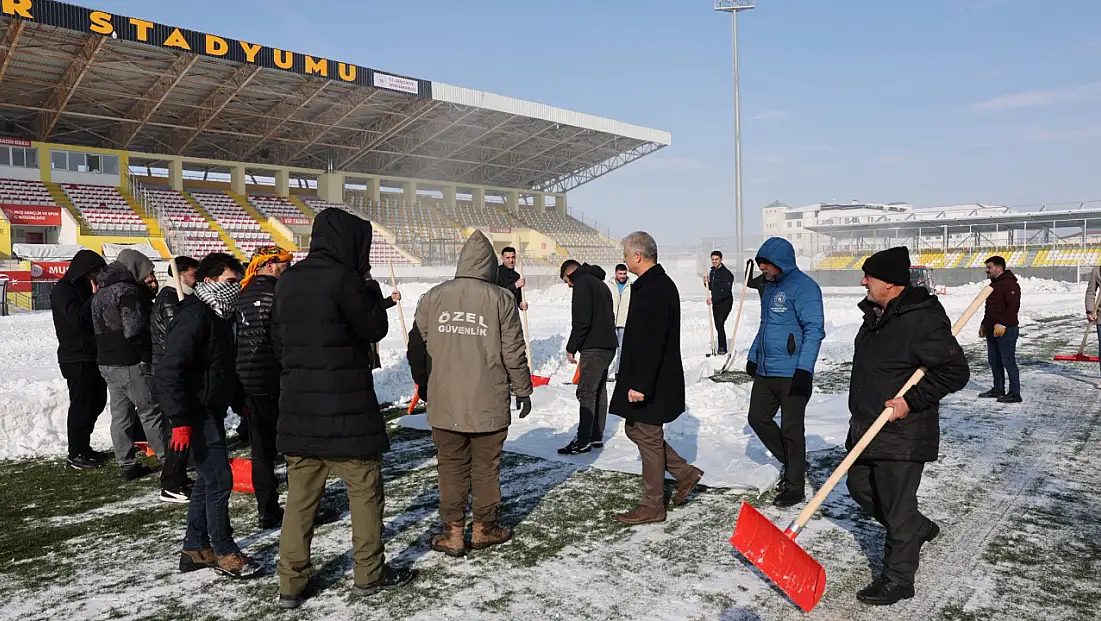 Muş Şehir Stadyumu Maça Hazırlanıyor