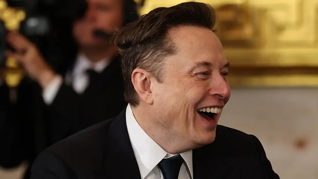 Musk nasıl 800 milyar dolar barajını aştı?