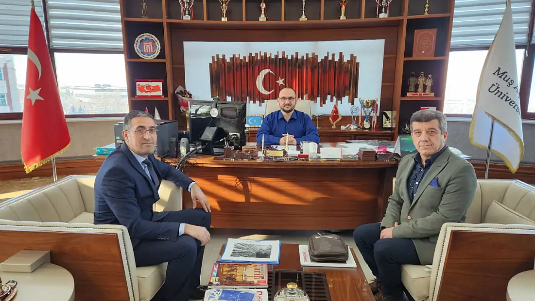 Ödüllü Öğrencilerden Muş Alparslan Üniversitesi Rektörü Alican’a Ziyaret