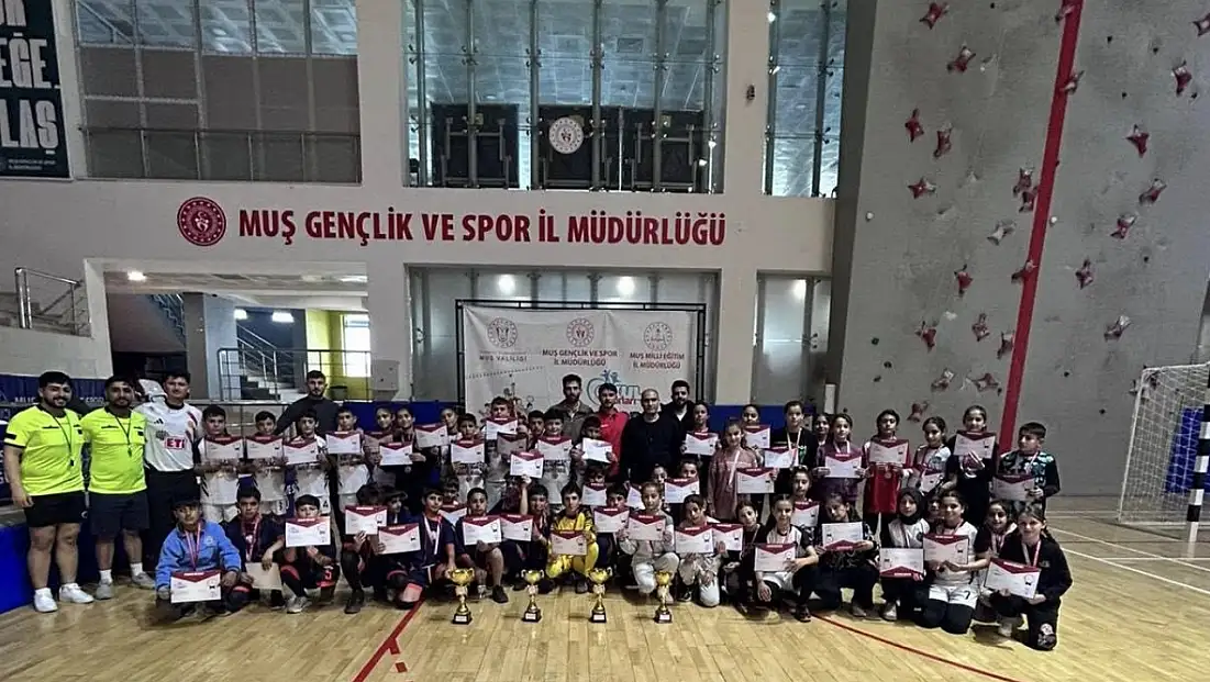 Okul Sporları Hentbol Küçükler İl Birinciliği Müsabakaları Tamamlandı