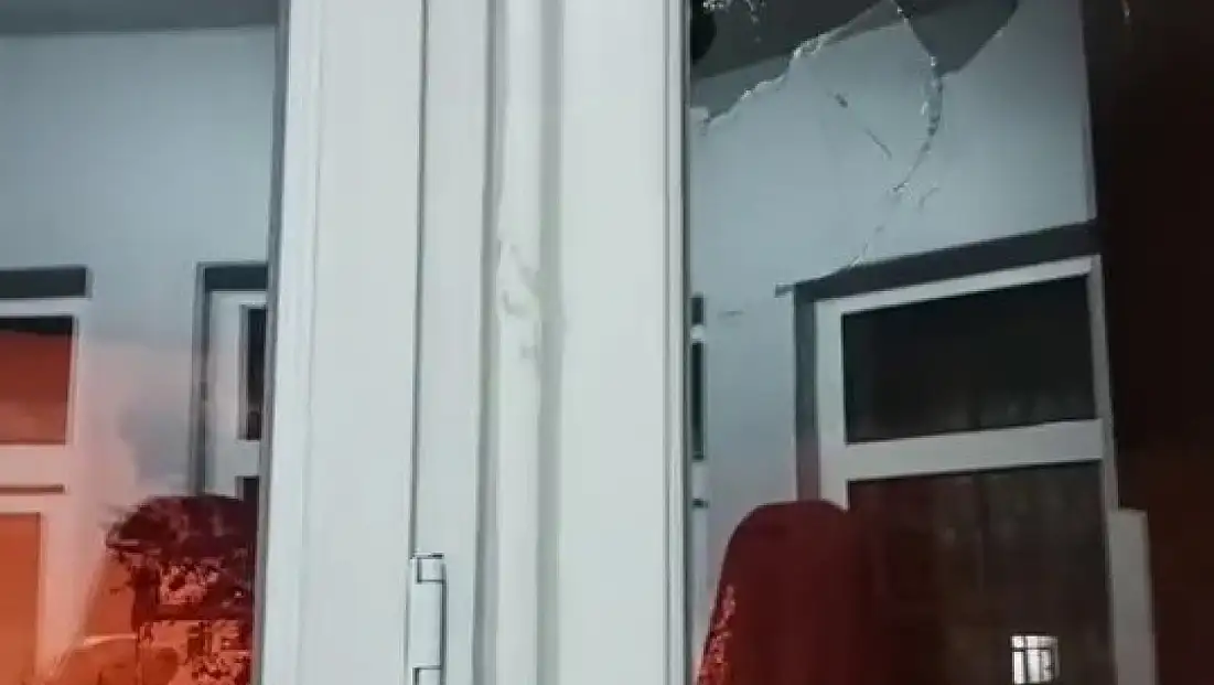 Palandöken'de Kız Kaçırma Kavgası: 2 Yaralı, 2 Gözaltı