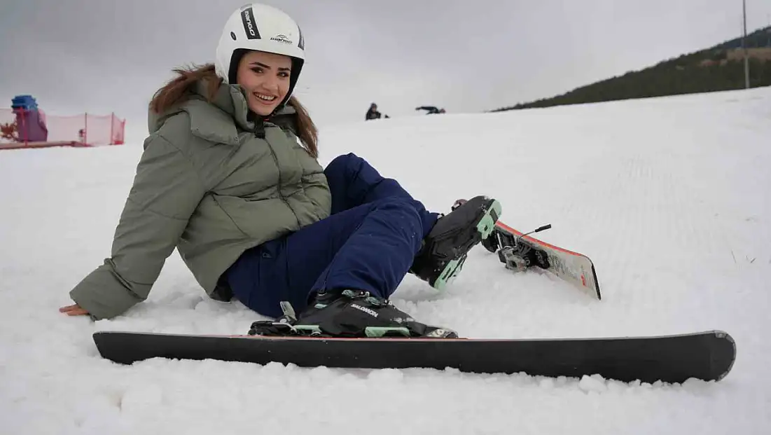 Palandöken Kayak Merkezi'nde sezon açıldı, suni kar ile pistler hazırlandı!