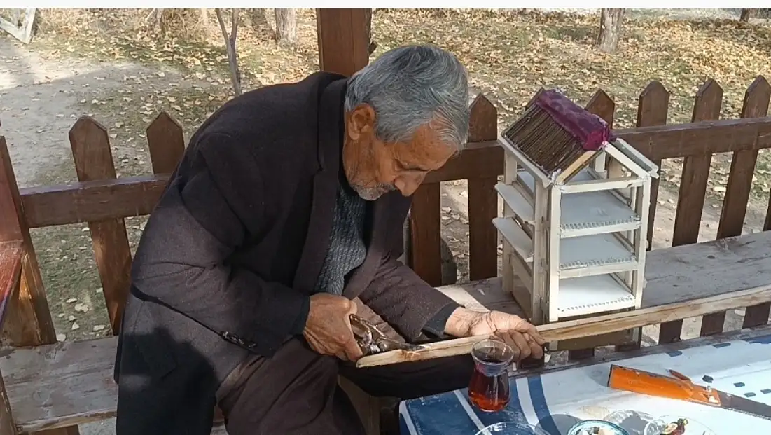 Parkinson hastası Vergili, el sanatıyla sağlığına kavuştu ve diğer hastalara ilham veriyor