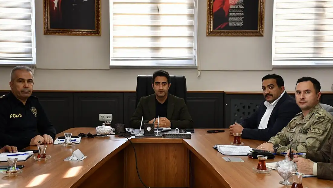 Sarıkamış'ta kış tedbirleri toplantısı: Ekipler 24/7 hazır!