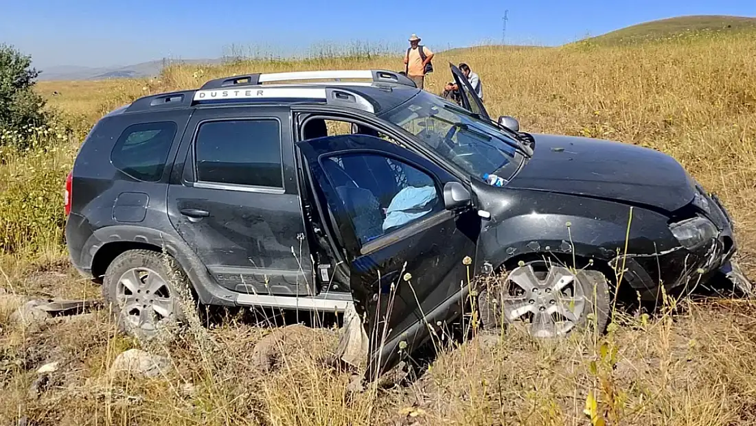 Sarıkamış’ta SUV tipi araç şarampole düştü: 2 kişi yaralandı