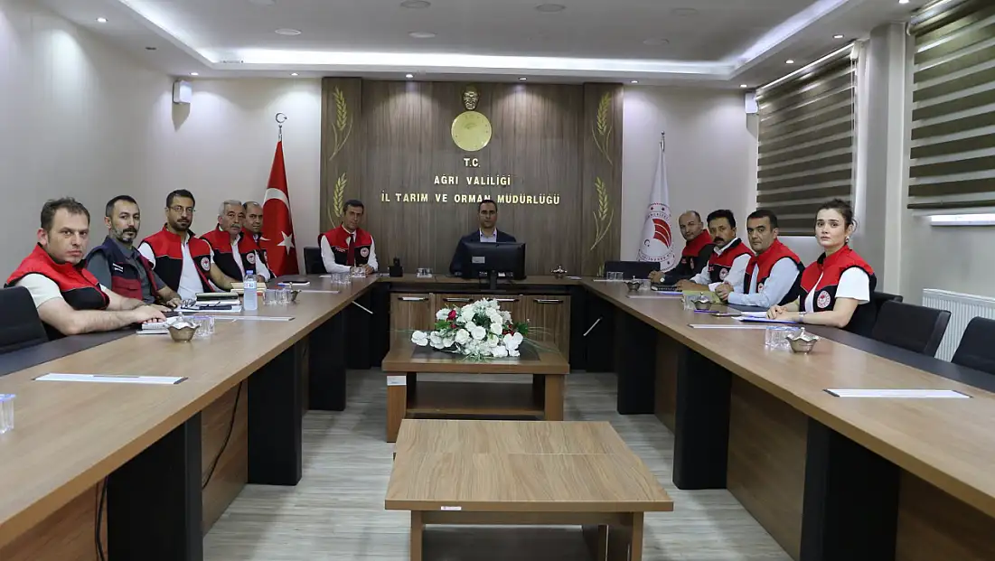 Vali Yardımcısı Yaşar Artar Ağrı İl Tarım ve Orman Müdürlüğü'nü ziyaret etti