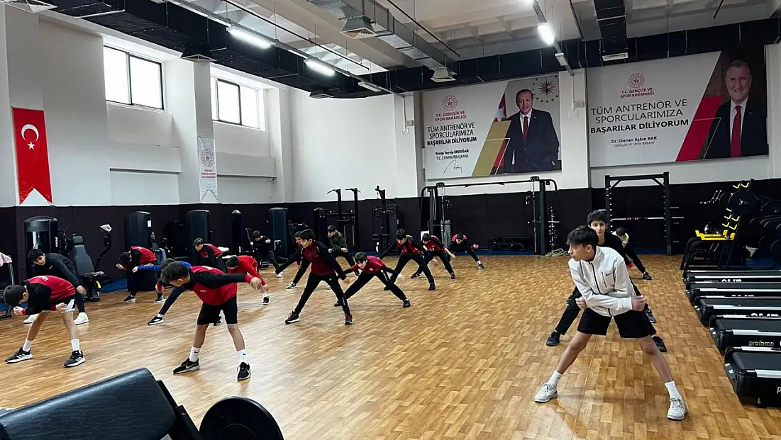 Van'da Geleceğin Yıldızları İçin Özel Fitness Antrenmanları Sürüyor