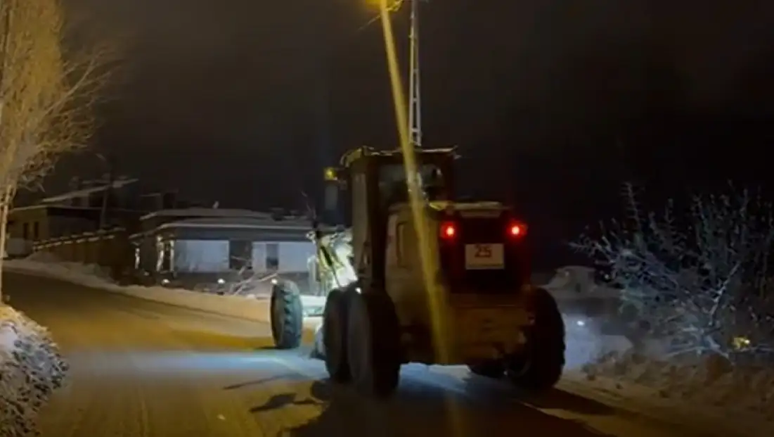 Van Edremit’te Karla Mücadele Çalışmaları Aralıksız Sürüyor