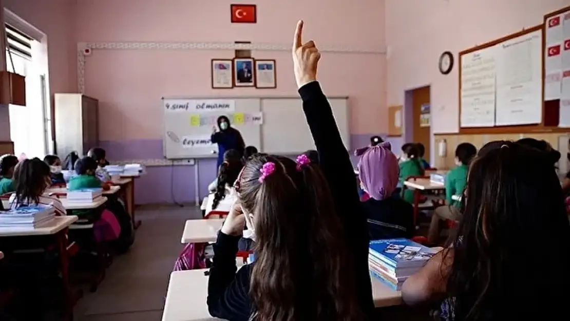 10 Bin Öğretmen Ataması İçin AGS'den Beklenen Açıklamalar: Tarihler ve Branş Dağılımları Netleşti mi?