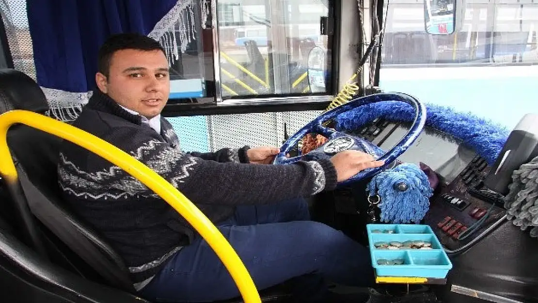 Halk otobüsü şoföründen alkışlanacak hareket
