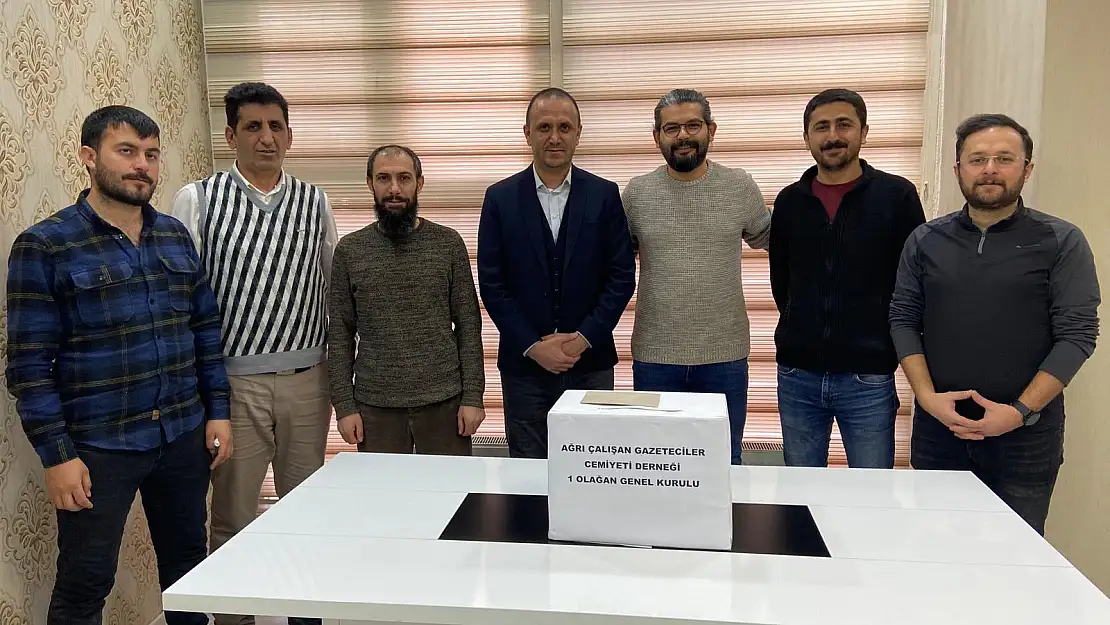 Ağrı'da gazeteciler sandık başına gitti