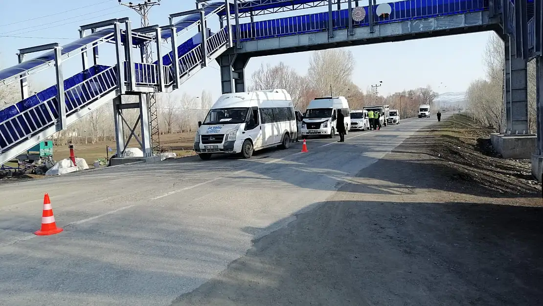 Ağrı'da öğrenci servisleri denetlendi