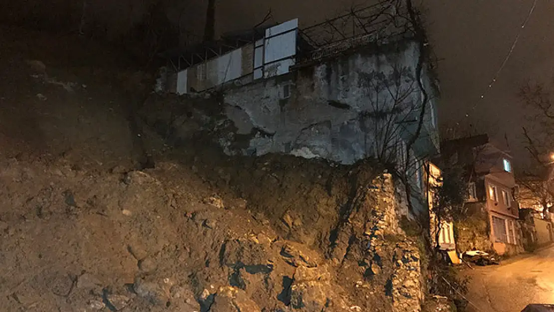 Bursa'da toprak kayması