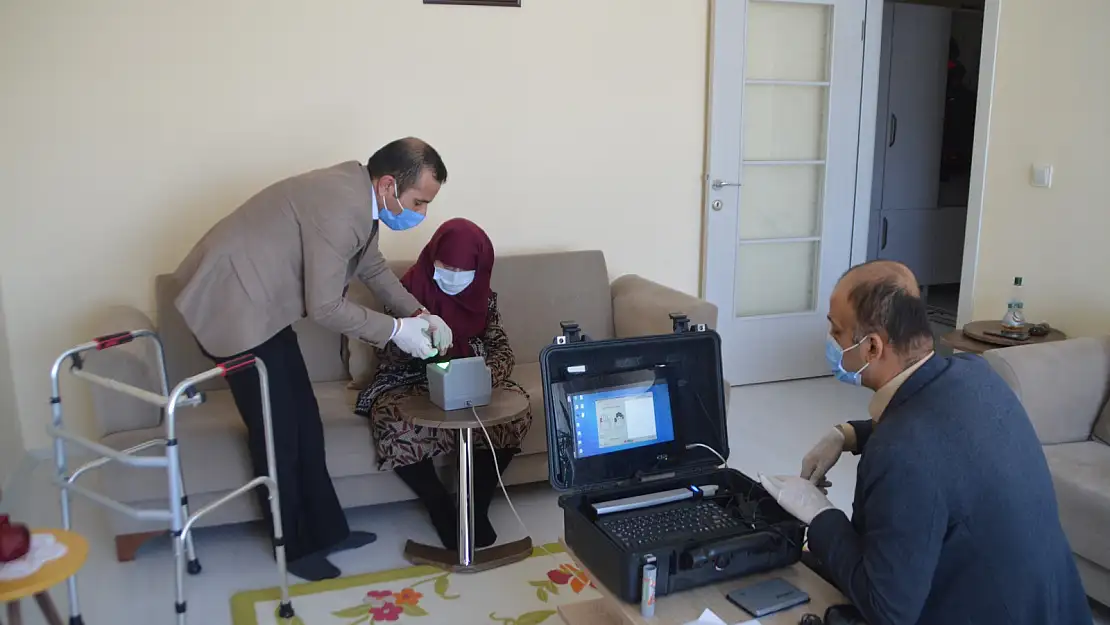 Ağrı'da hasta ve yaşlılara